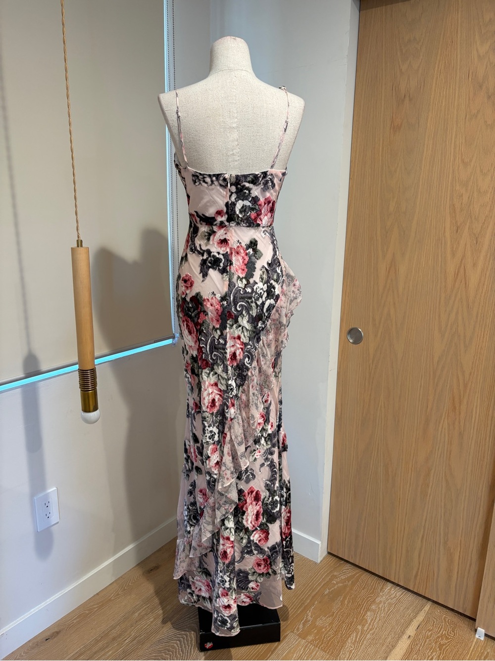 New For Love And Lemons Floral Velvet Burnout Floral Maxi Dress in Pink Sz Small - Picture 7 of 14